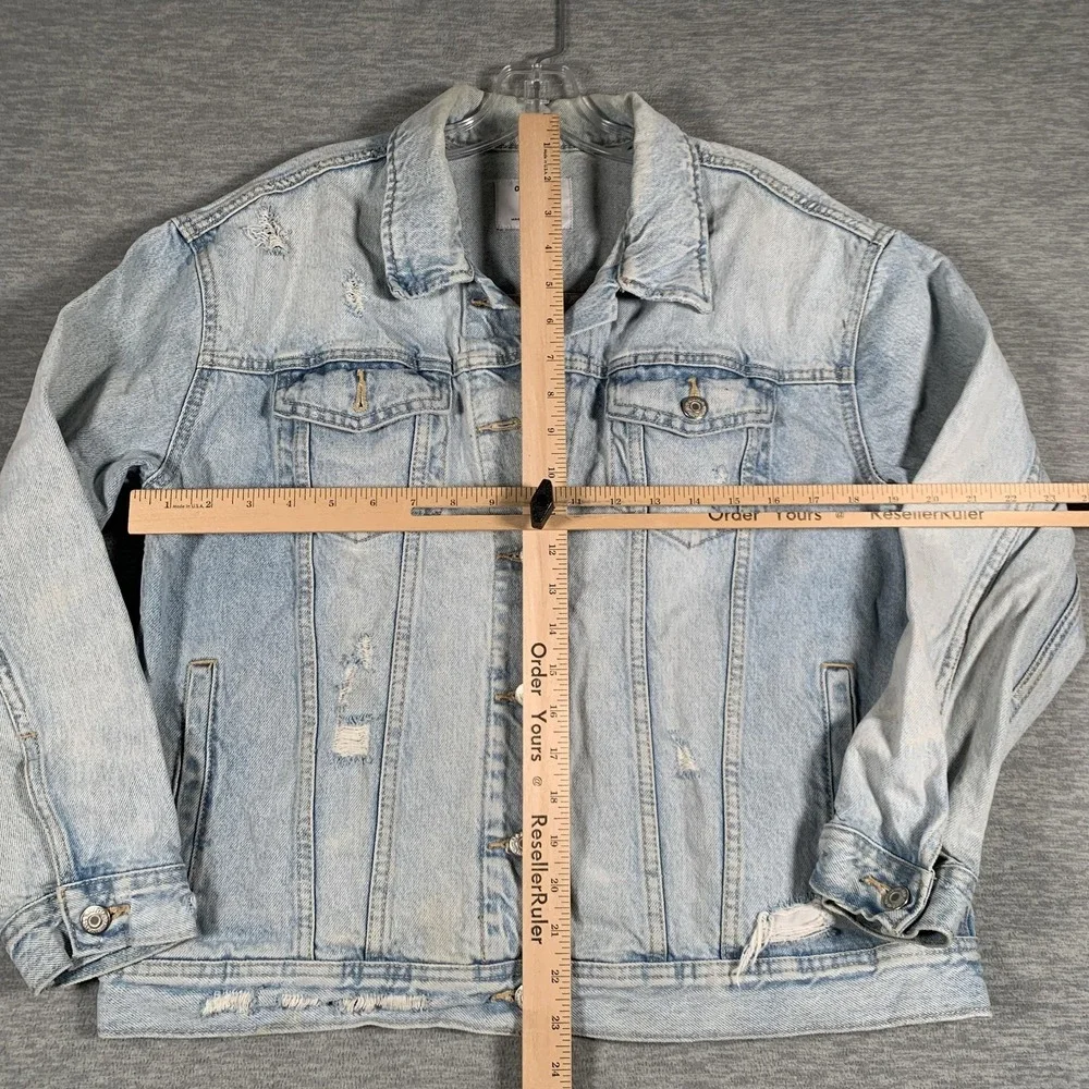Old Navy Boyfriend Denim Jacket Womens Petite Medium‎ Light Wash Distressed Jean